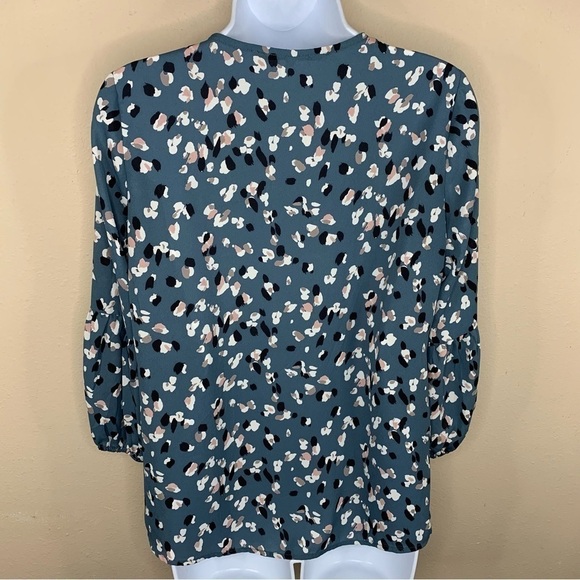 Collective Concepts Blue Floral V Neck Blouse Cottage Extra Small XS - Picture 7 of 8